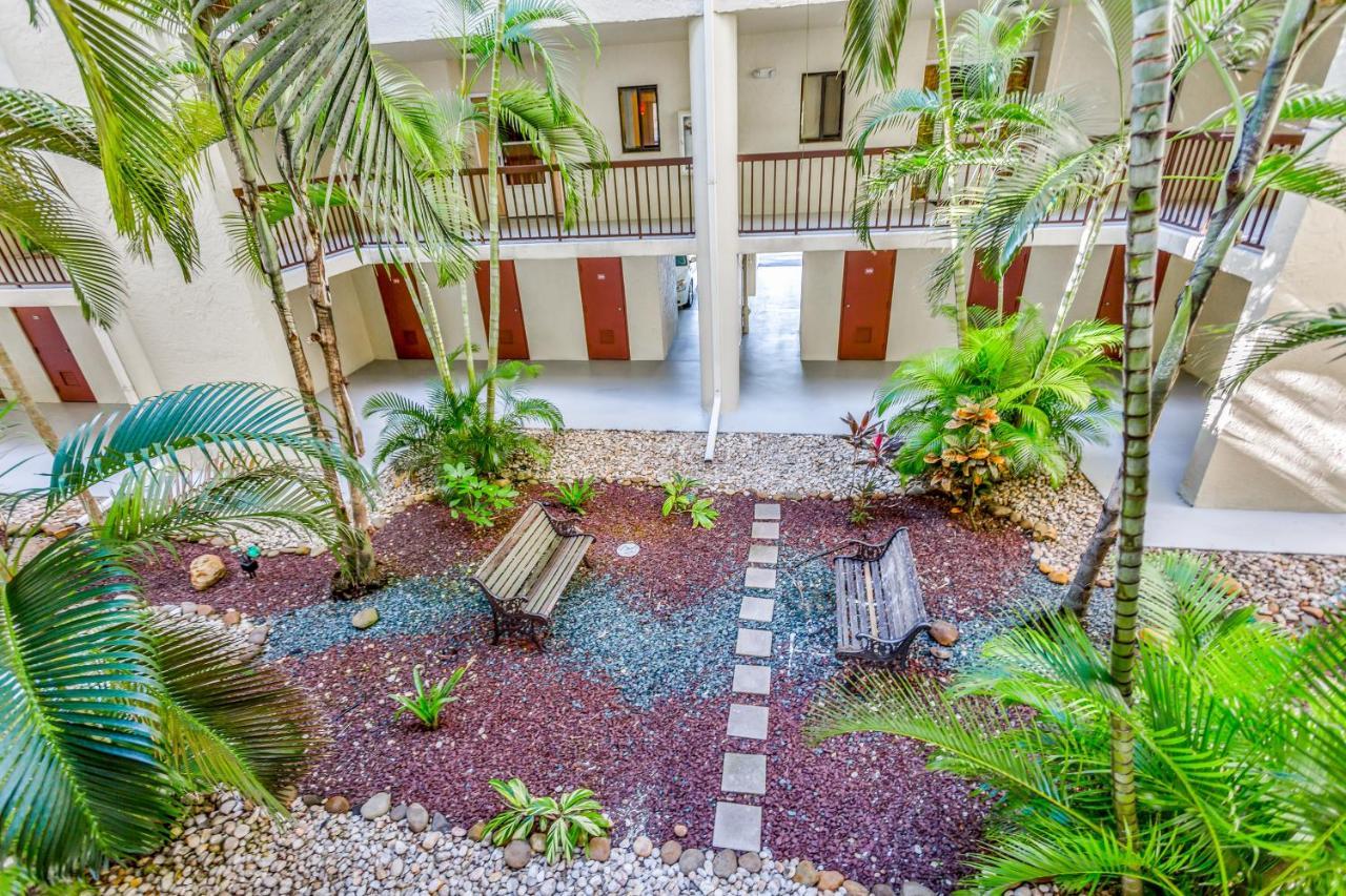 Ocean Breeze & Santa Maria Condos Fort Myers Beach Esterno foto